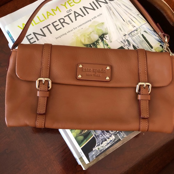 kate spade Handbags - Kate Spade ♠️ leather Carmel clutch /shoulder bag
